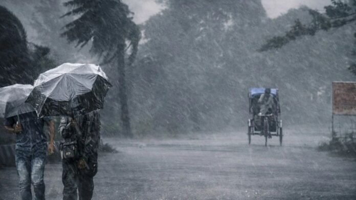 রাত ১টার মধ্যে ১২ জেলায় বজ্রবৃষ্টিসহ ঝড়ের পূর্বাভাস