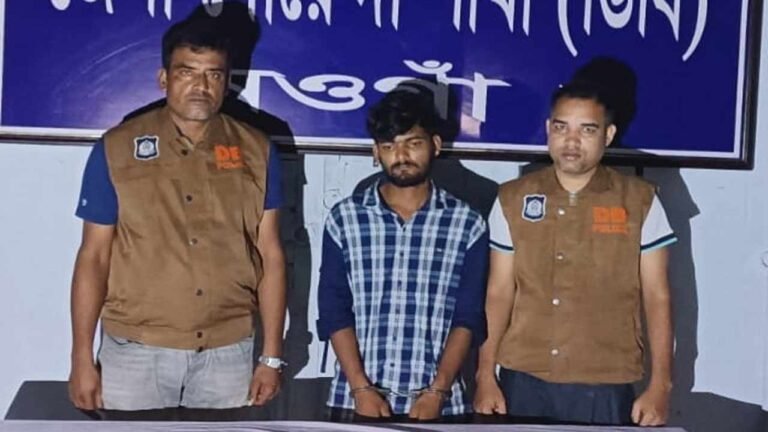 নওগাঁয় বাবাকে হত্যার অভিযোগে ছেলে গ্রেপ্তার