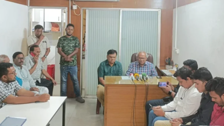 পরাজিত শক্তিদের বিরুদ্ধে সব গণতান্ত্রিক শক্তিকে সচেতন থাকার আহ্বান রিজভীর