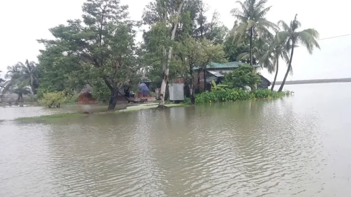 চট্টগ্রাম-কক্সবাজারে বন্যা: বিপৎসীমার উপরে সাঙ্গু-মাতামুহুরীর পানি