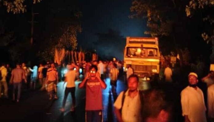 উদ্ধার অভিযানের মধ্যেই দুর্ঘটনা, ভাঙ্গায় বাসচাপায় নিহত ৪