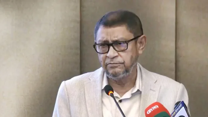 বন্যাকবলিত ১১ জেলায় চিকিৎসক-স্বাস্থ্যকর্মীদের ছুটি বাতিল: স্বাস্থ্যমন্ত্রী