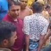 পুলিশের কাছ থেকে আটক ব্যক্তিকে ছিনিয়ে নিলো জনতা