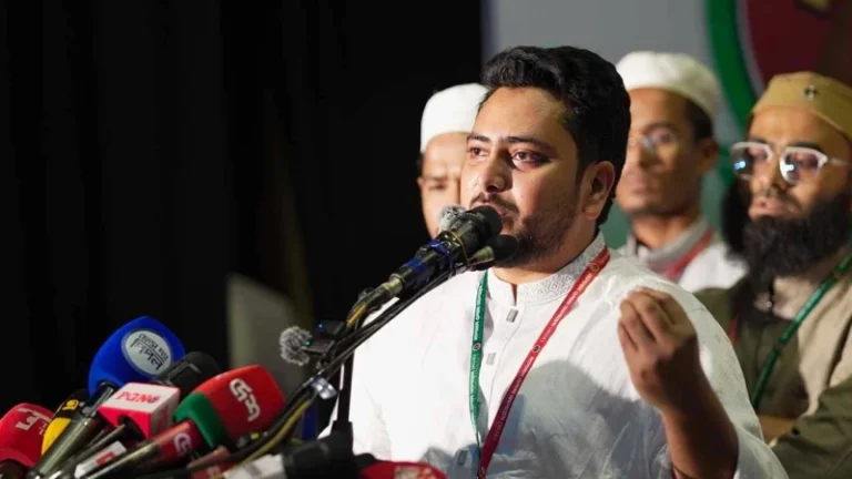 ফ্যাসিবাদবিরোধী আন্দোলনে মাদ্রাসা শিক্ষার্থীদের অবদানের রাষ্ট্রীয় স্বীকৃতি চাইলেন নাহিদ ইসলাম