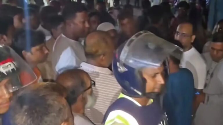 পাবনায় জামায়াতের বাঁধায় বিএনপির মিছিল পণ্ড, মুখোমুখি দুই পক্ষ