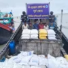 কোস্ট গার্ডের অভিযানে ১৭ লাখ টাকার পণ্য জব্দ, আটক ৬