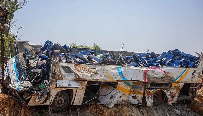 আলজেরিয়ায় বাস খাদে পড়ে প্রাণ গেলো ২৭ জনের