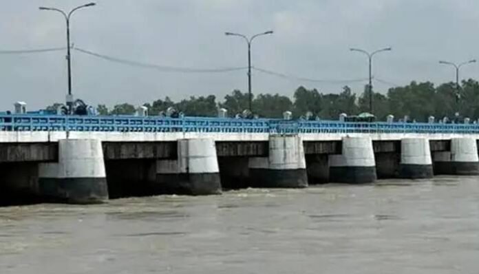 তিস্তার পানি বিপৎসীমার ওপরে, নিম্নাঞ্চলে বন্যার শঙ্কা