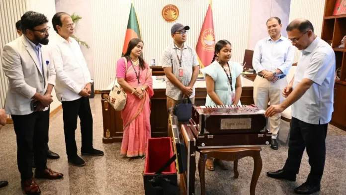 প্রধানমন্ত্রীর সঙ্গে সাক্ষাতে স্বপ্ন পূরণ শিক্ষার্থী অনুশ্রী রায়ের