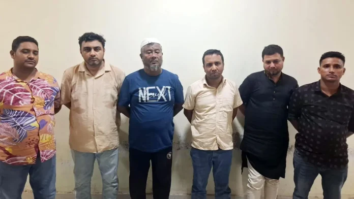 গুলশানে রেস্তোরাঁয় আ. লীগের গোপন বৈঠক, গ্রেপ্তার ৬