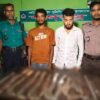 ঘেরে গোপনে মজুত ১৪ অস্ত্র, পুলিশের অভিযানে আটক দুই তরুণ