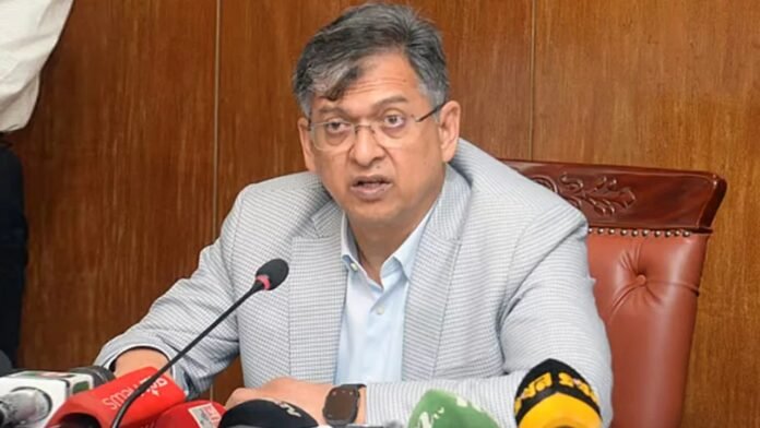নতুন দায়িত্বে স্বরাষ্ট্রমন্ত্রী সালাহউদ্দিন আহমদ