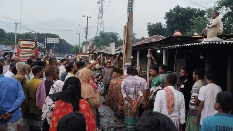 দিনাজপুরের ফুলবাড়ীতে এনসিপি নেতাসহ ৪ জনের বিরুদ্ধে জমি দখলের অভিযোগ
